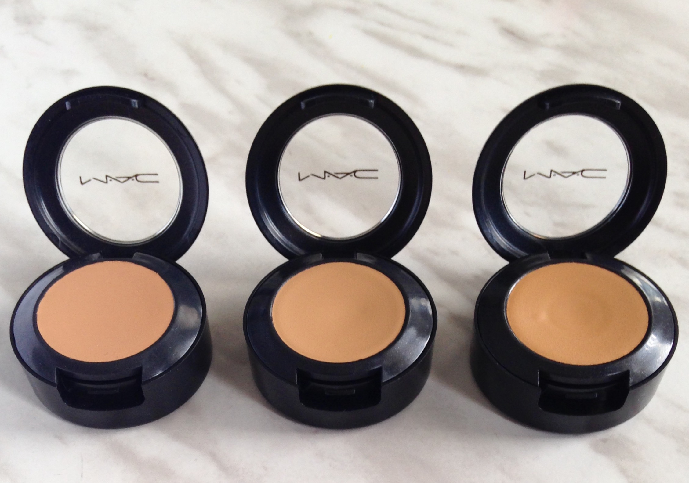 Nedgang Microbe oase MAC Studio Finish Concealer | Aishwarya