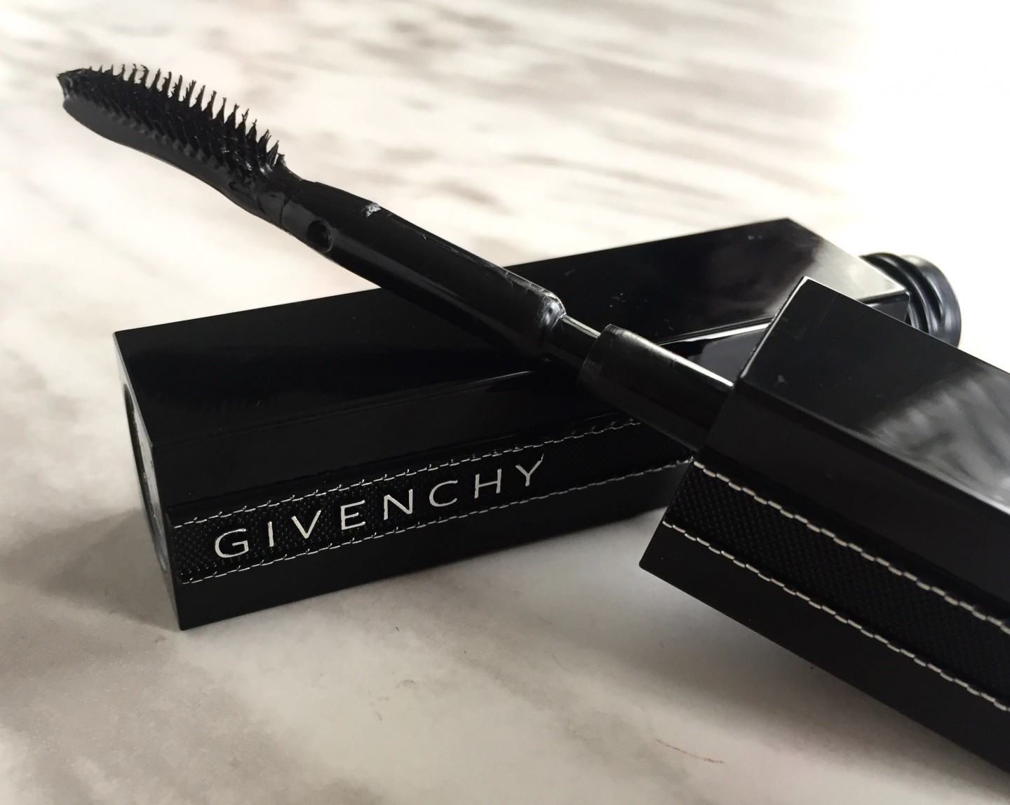 givenchy noir interdit mascara