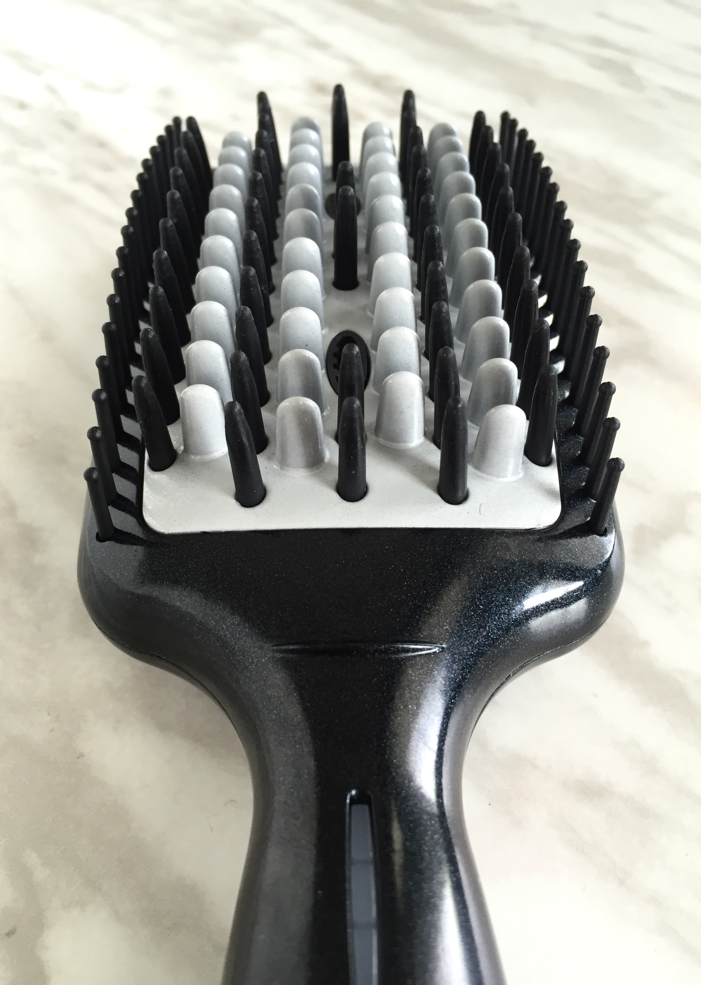 Conair Infiniti Pro Diamond Infused Ceramic Hot Paddle Brush Aishwarya