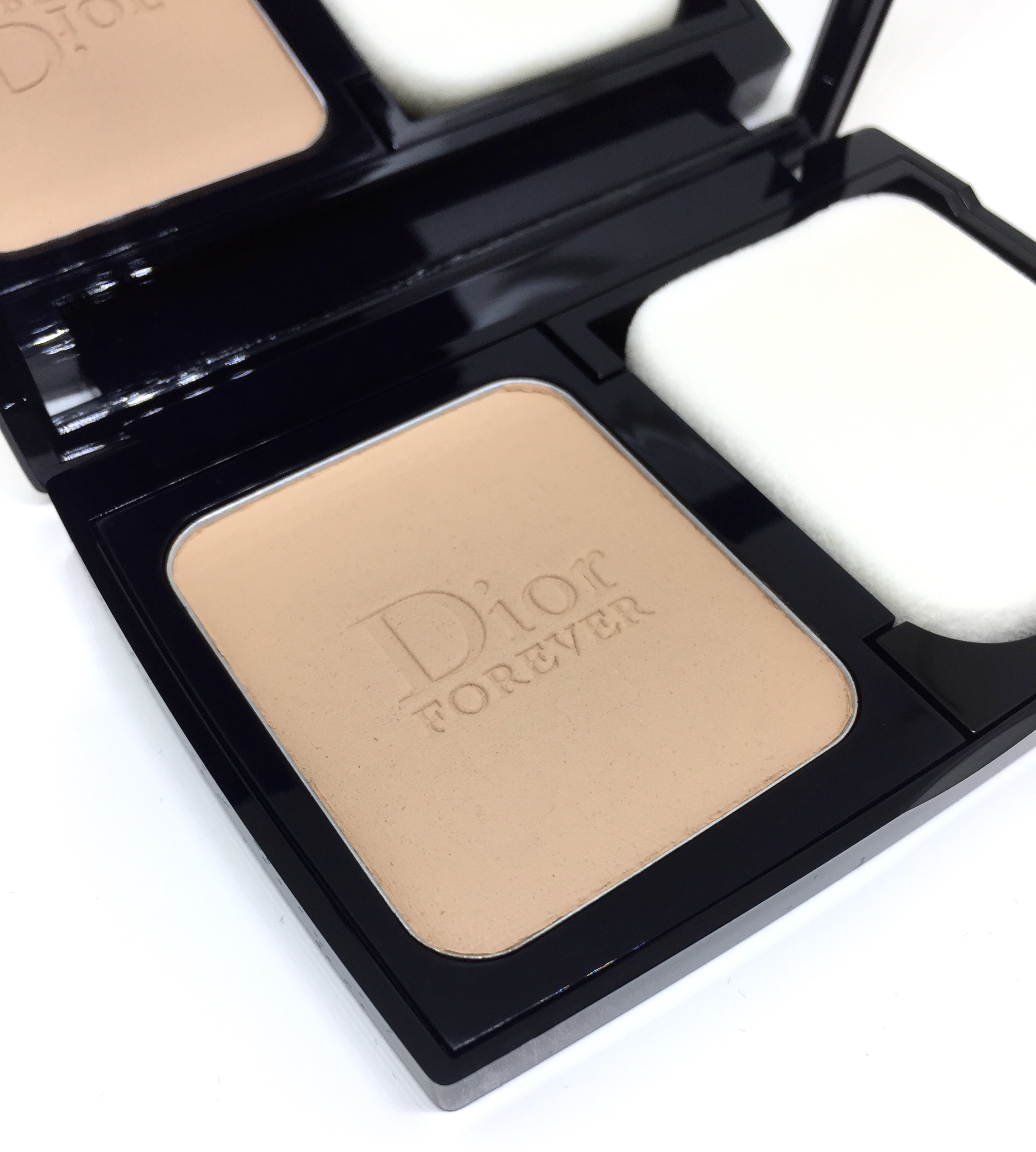 Diorskin Forever Extreme Control Powder Foundation Undercover Concealer Aishwarya
