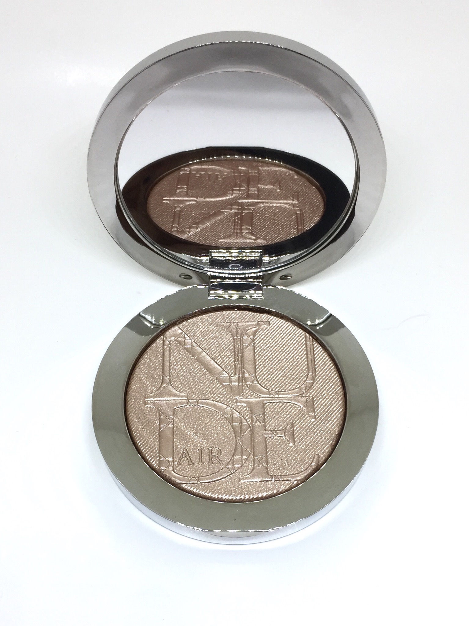 Diorskin Nude Air Luminizer Aishwarya